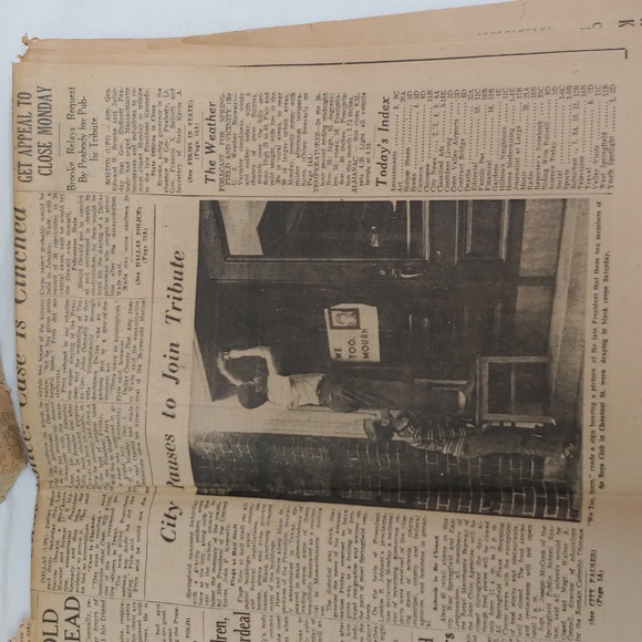 Vintage Newspapers, Daily Hampshire gazette and Springfield Republican, 1963 - Picture 7 of 10